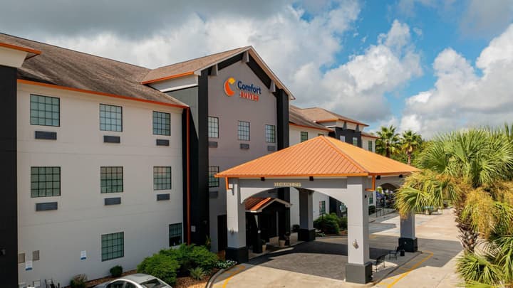 Comfort Suites Oil Center