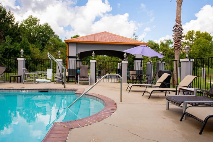 Comfort Suites Oil Center