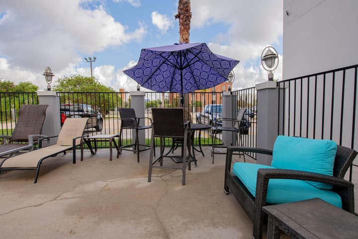 Comfort Suites Oil Center