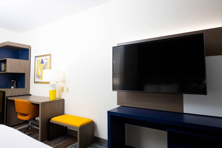 Comfort Suites Oil Center