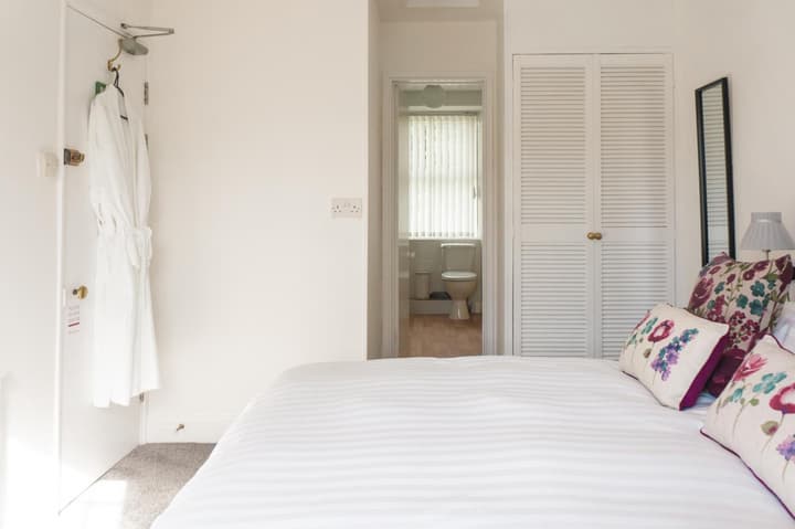 Strathallan Guest House