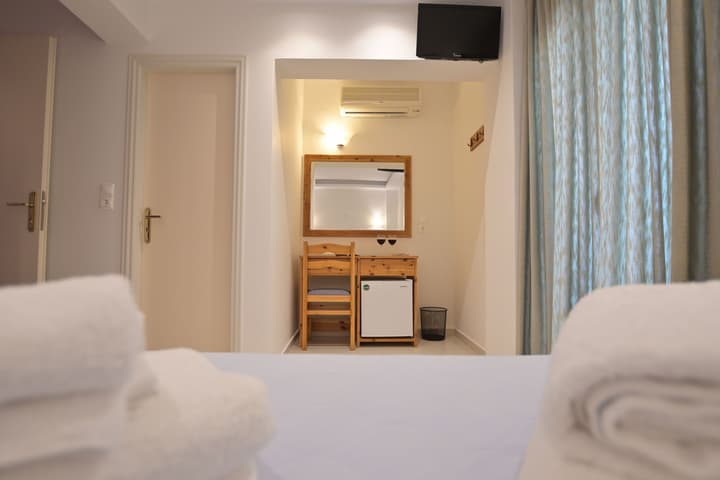 Zeus Hotel