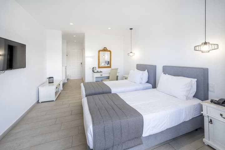 Smy Mediterranean White Santorini