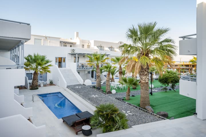 Smy Mediterranean White Santorini