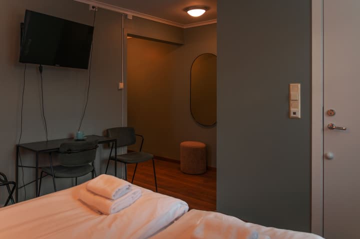 Trolltunga Hotel