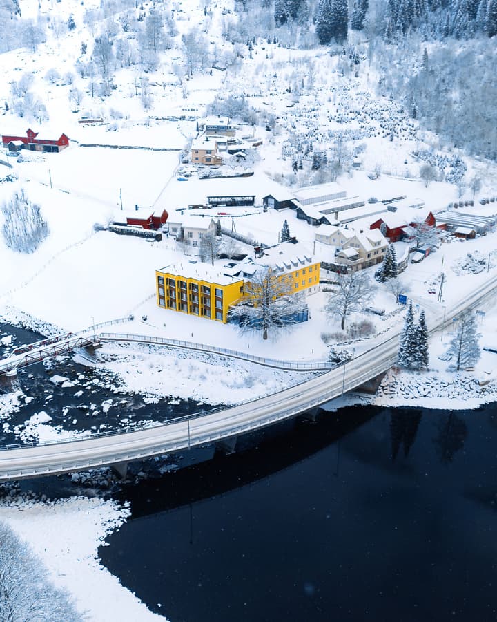 Trolltunga Hotel