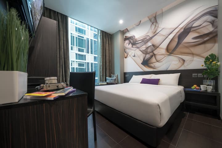 V Hotel Lavender