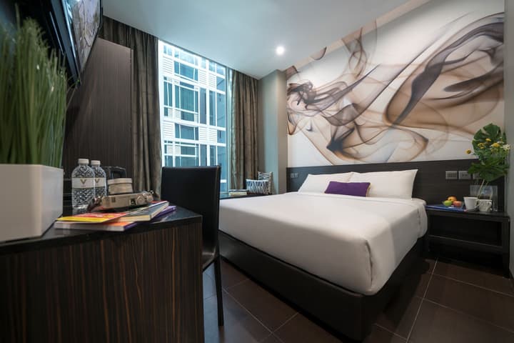 V Hotel Lavender
