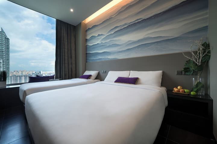 V Hotel Lavender