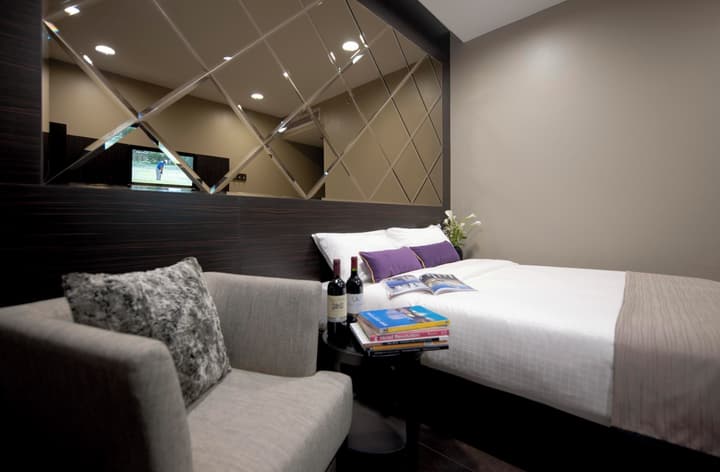 V Hotel Lavender