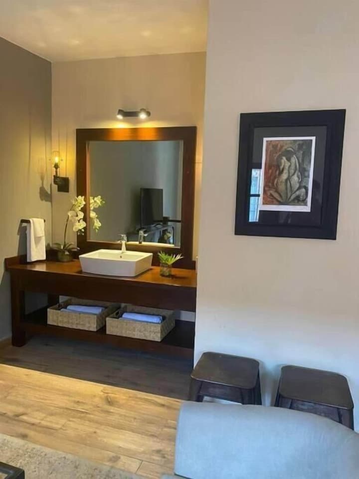 Casa Mia Suites