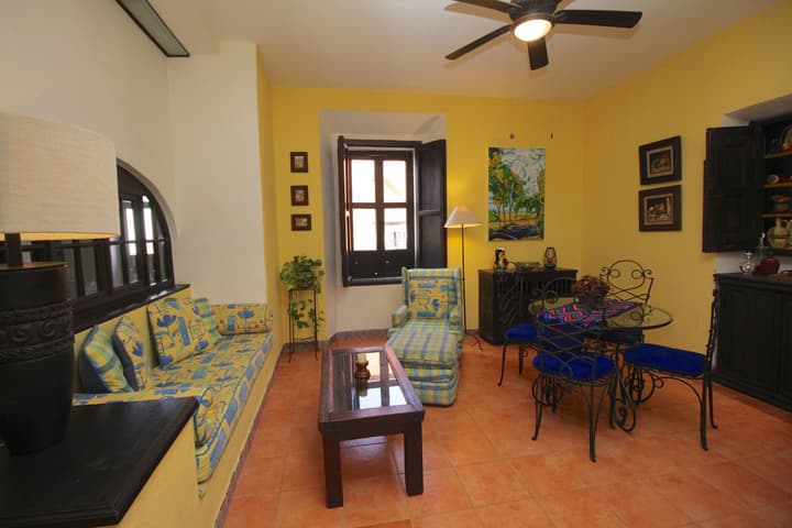 Casa Mia Suites