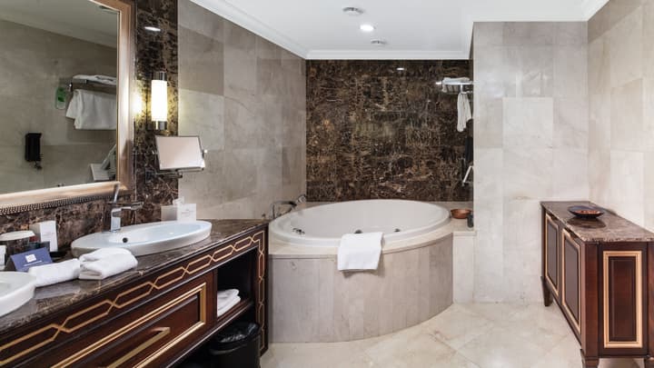Crowne Plaza Hotel Istanbul - Asia by IHG