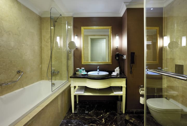 Crowne Plaza Hotel Istanbul - Asia by IHG