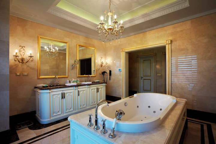 Crowne Plaza Hotel Istanbul - Asia by IHG