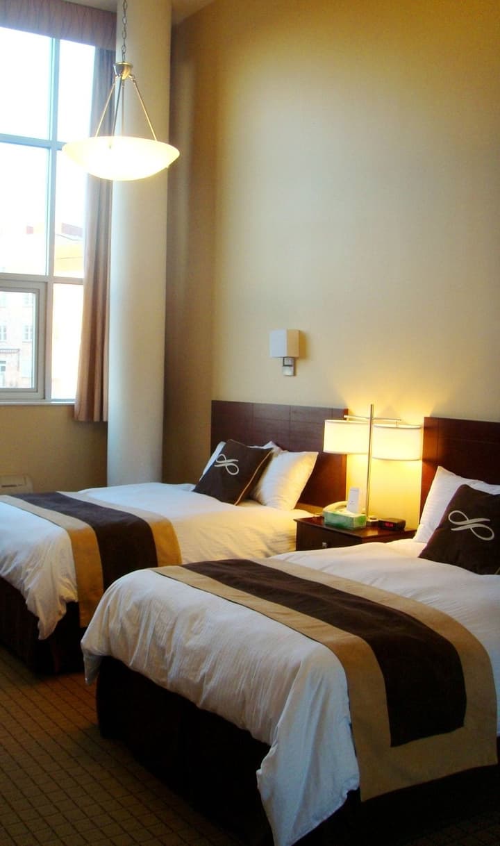 Pointe Plaza Hotel
