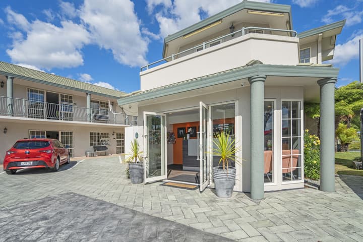 Silver Fern Rotorua Suites & Spa