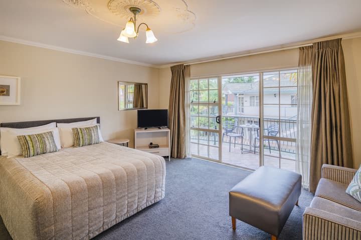 Silver Fern Rotorua Suites & Spa
