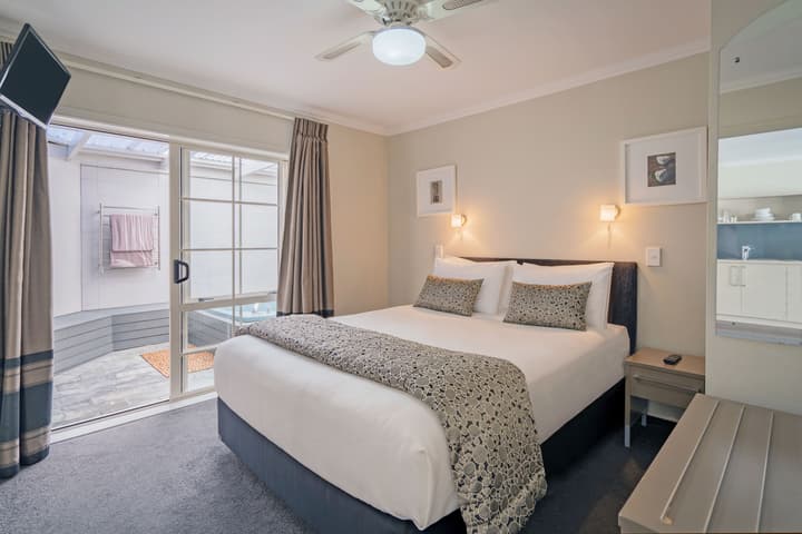 Silver Fern Rotorua Suites & Spa