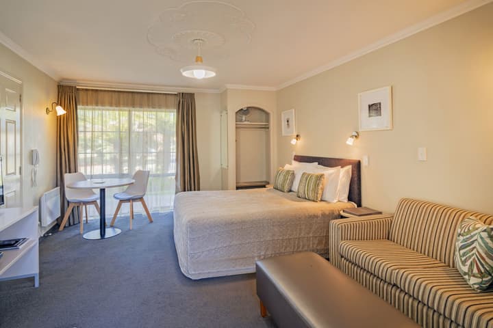 Silver Fern Rotorua Suites & Spa