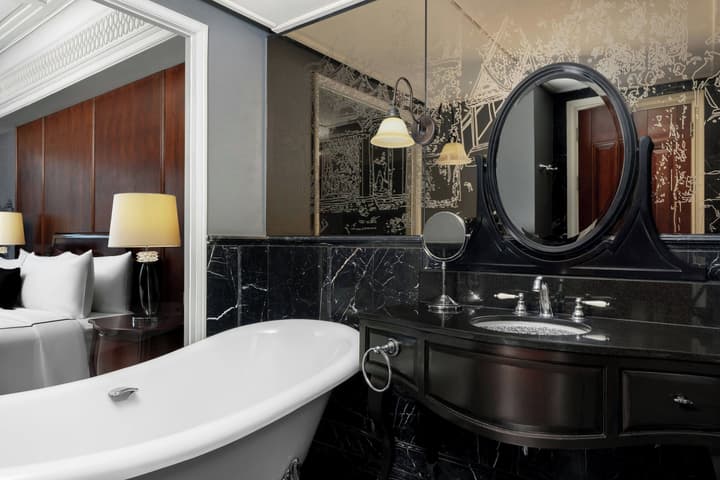 Hotel Muse Bangkok, Autograph Collection
