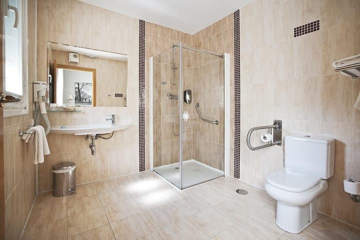 Hostal T4