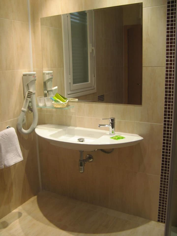 Hostal T4