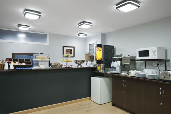 Hostal T4