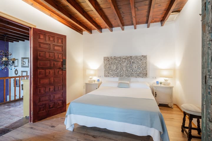 LA TARTANA HOTEL BOUTIQUE