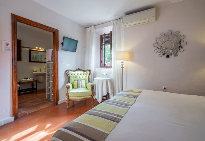 LA TARTANA HOTEL BOUTIQUE