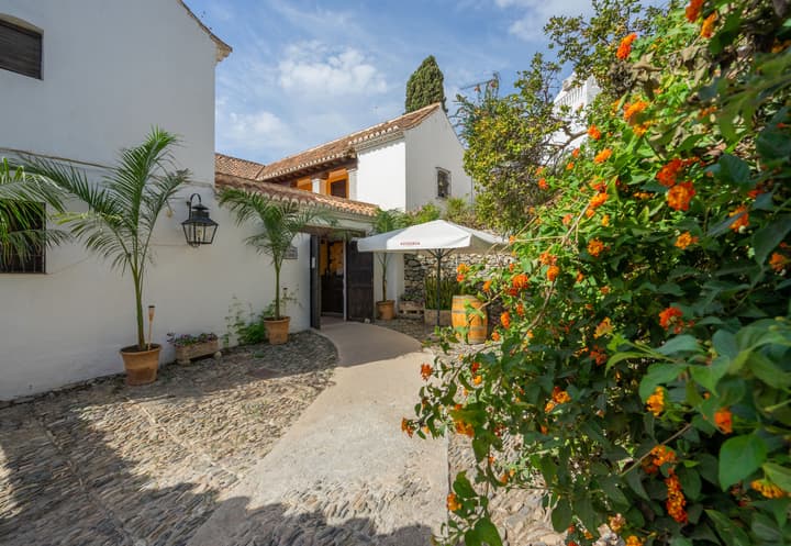 LA TARTANA HOTEL BOUTIQUE