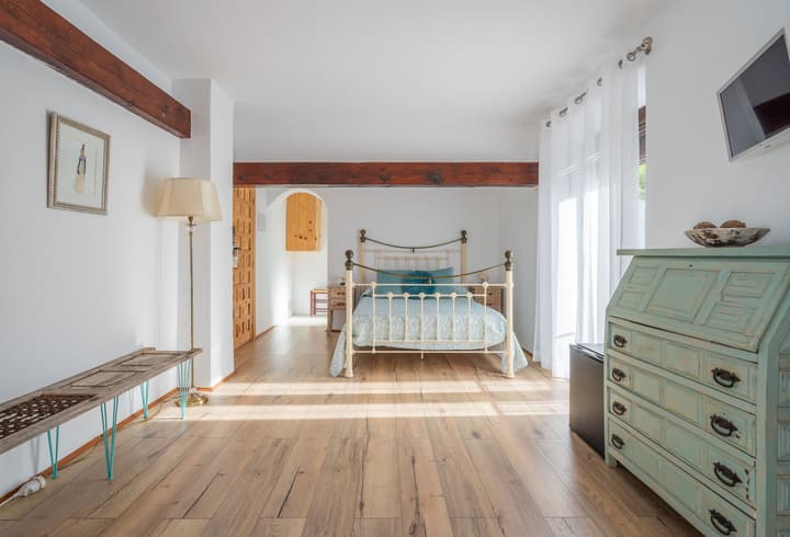 LA TARTANA HOTEL BOUTIQUE