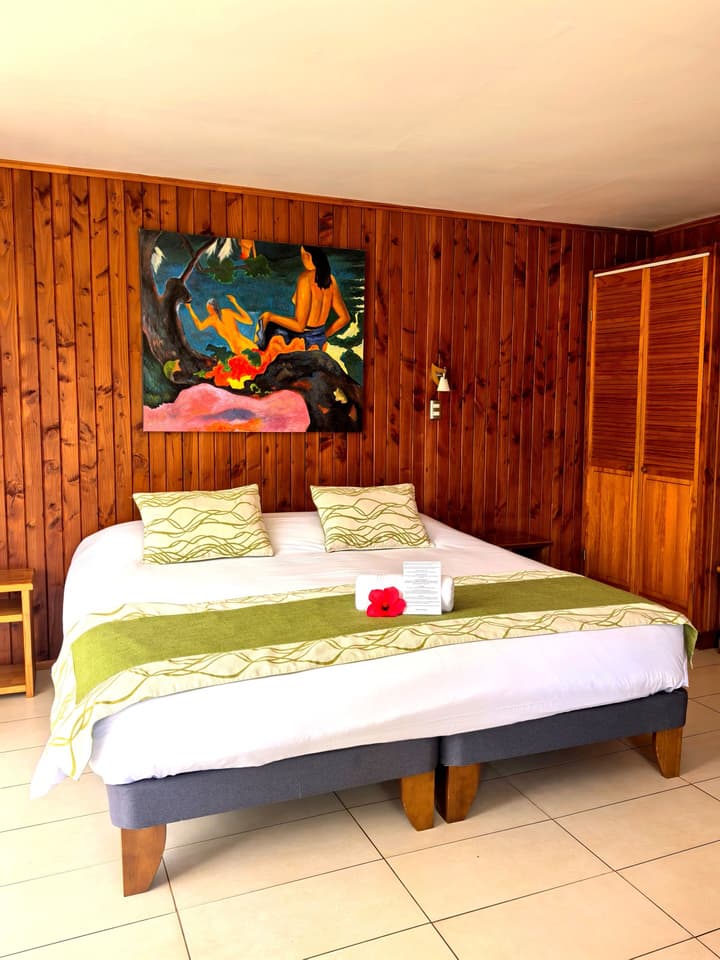 Taha Tai Hotel