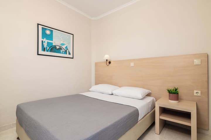 Karras Hotel