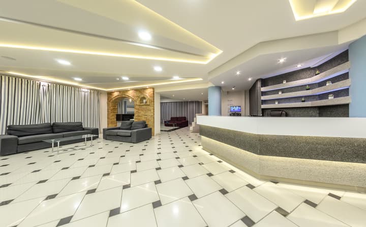 Karras Hotel