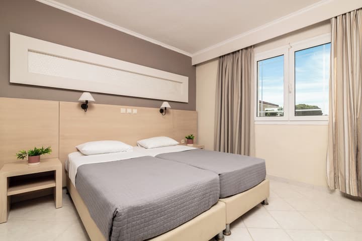 Karras Hotel