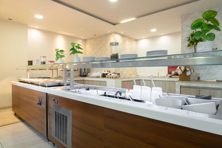 Karras Hotel