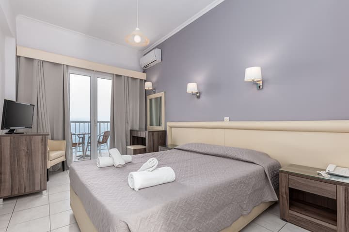 Oasis Hotel