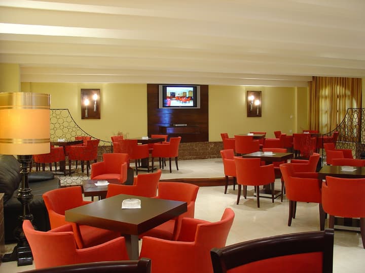 Oasis Hotel