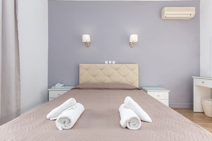 Oasis Hotel