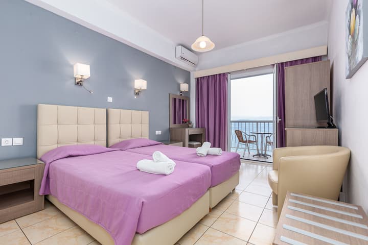 Oasis Hotel