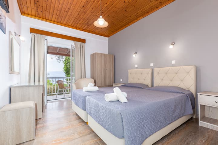 Oasis Hotel