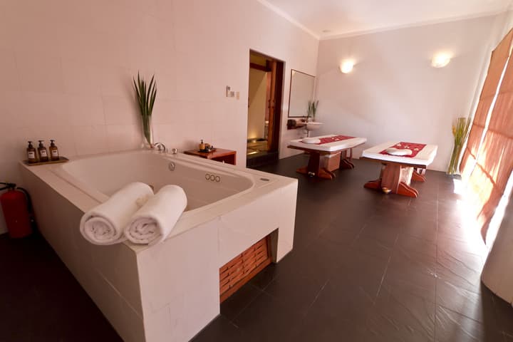 Bluewater Maribago Beach Resort