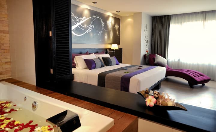 Nouvo City Hotel
