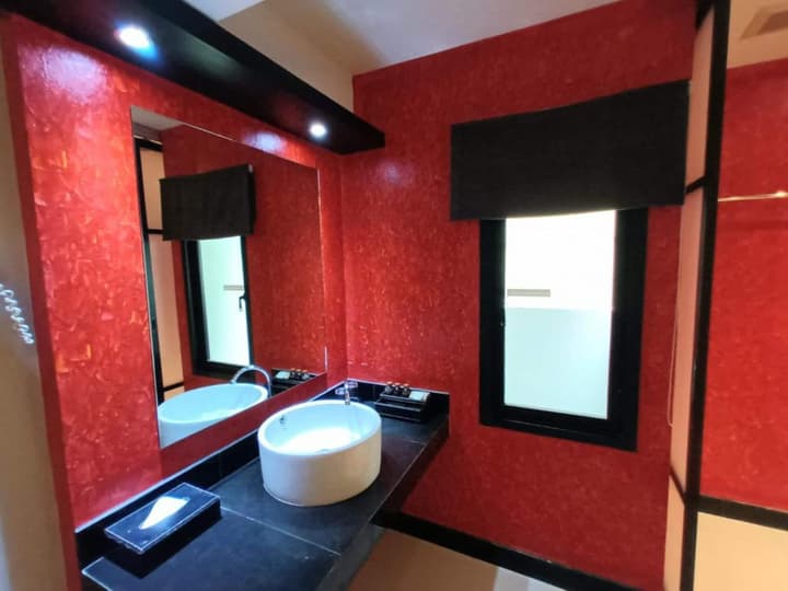 Nouvo City Hotel