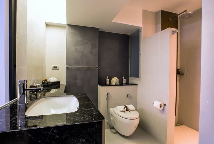 Nouvo City Hotel