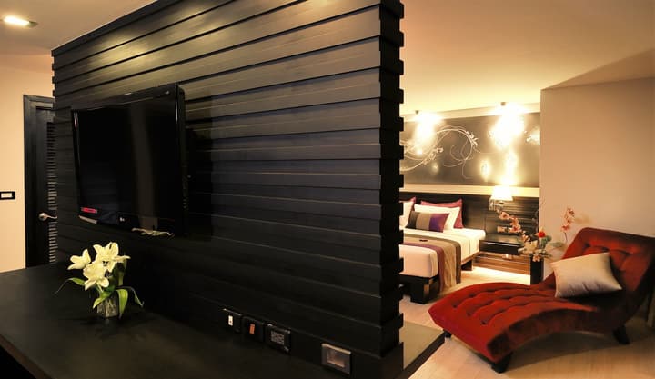 Nouvo City Hotel