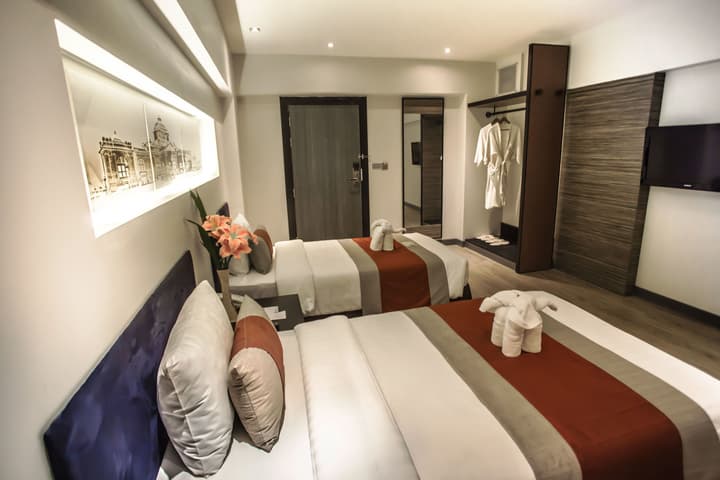 Nouvo City Hotel