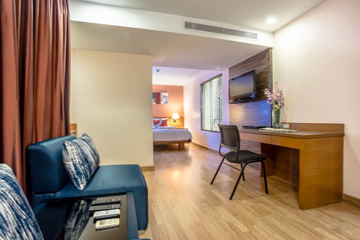 Nouvo City Hotel