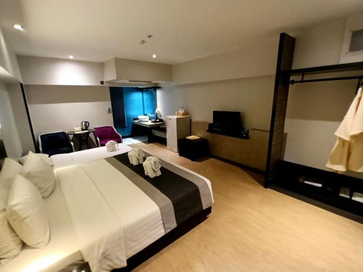 Nouvo City Hotel